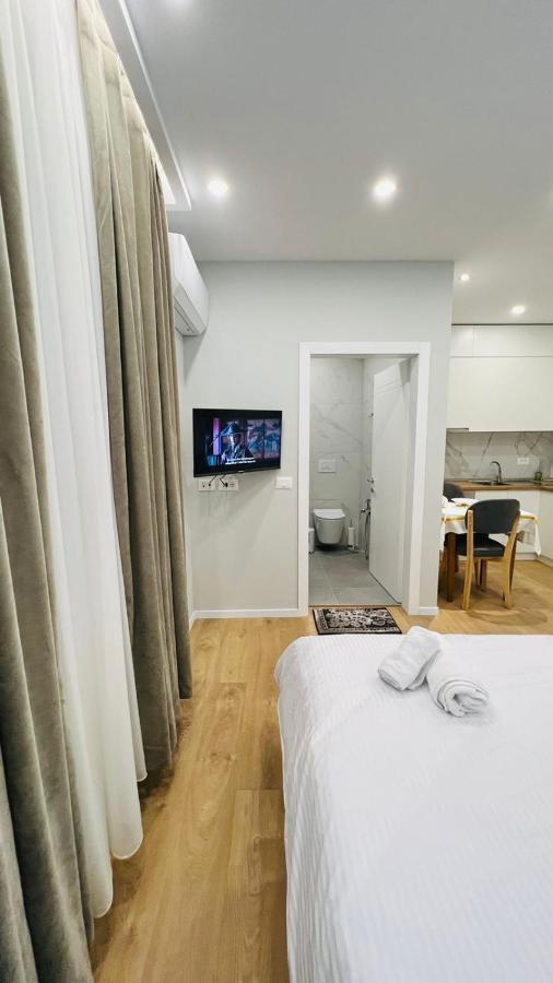 Kristi Apartments 01 Тирана Экстерьер фото