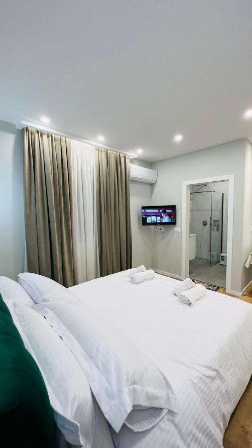 Kristi Apartments 01 Тирана Экстерьер фото
