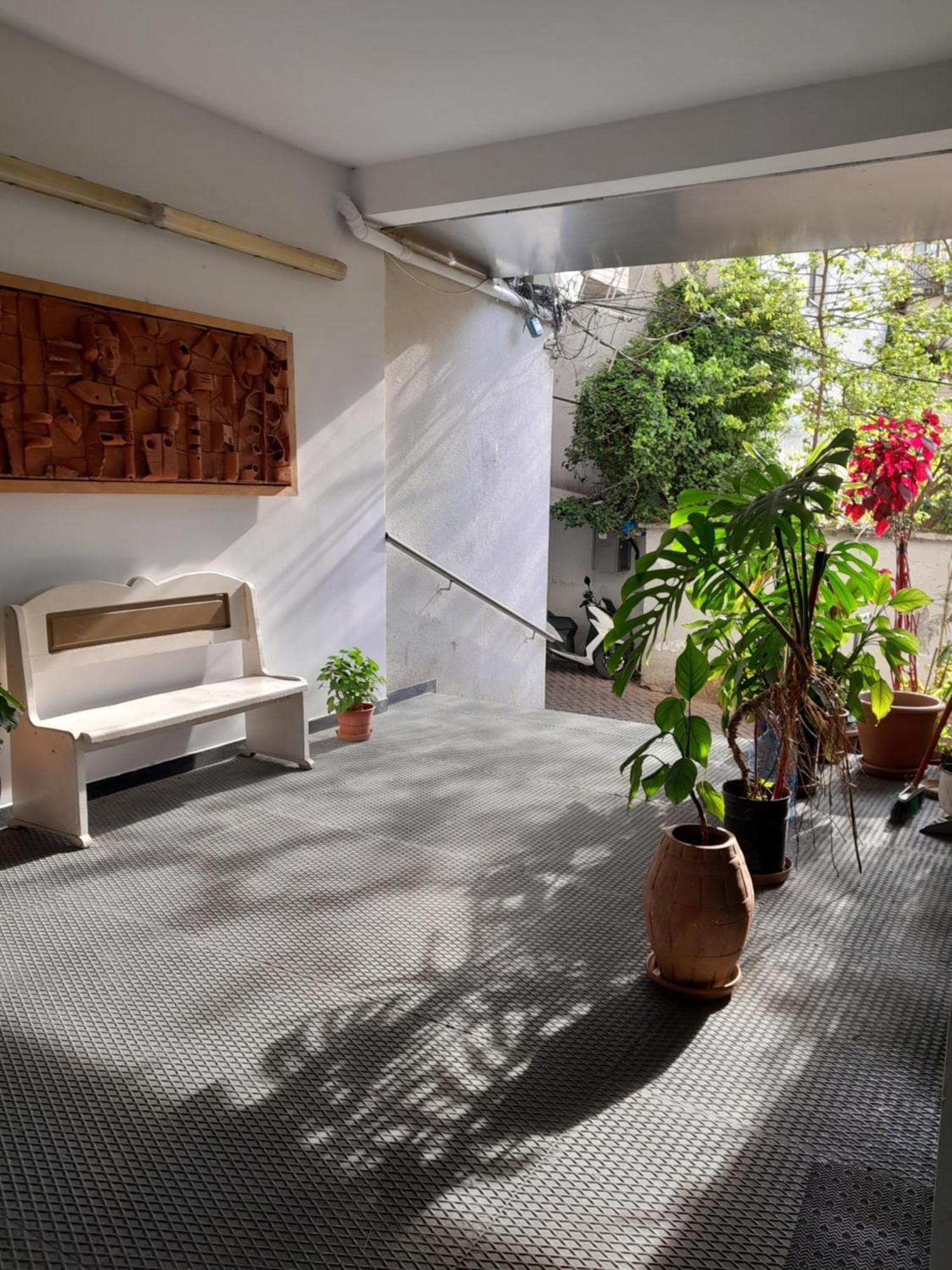 Kristi Apartments 01 Тирана Экстерьер фото