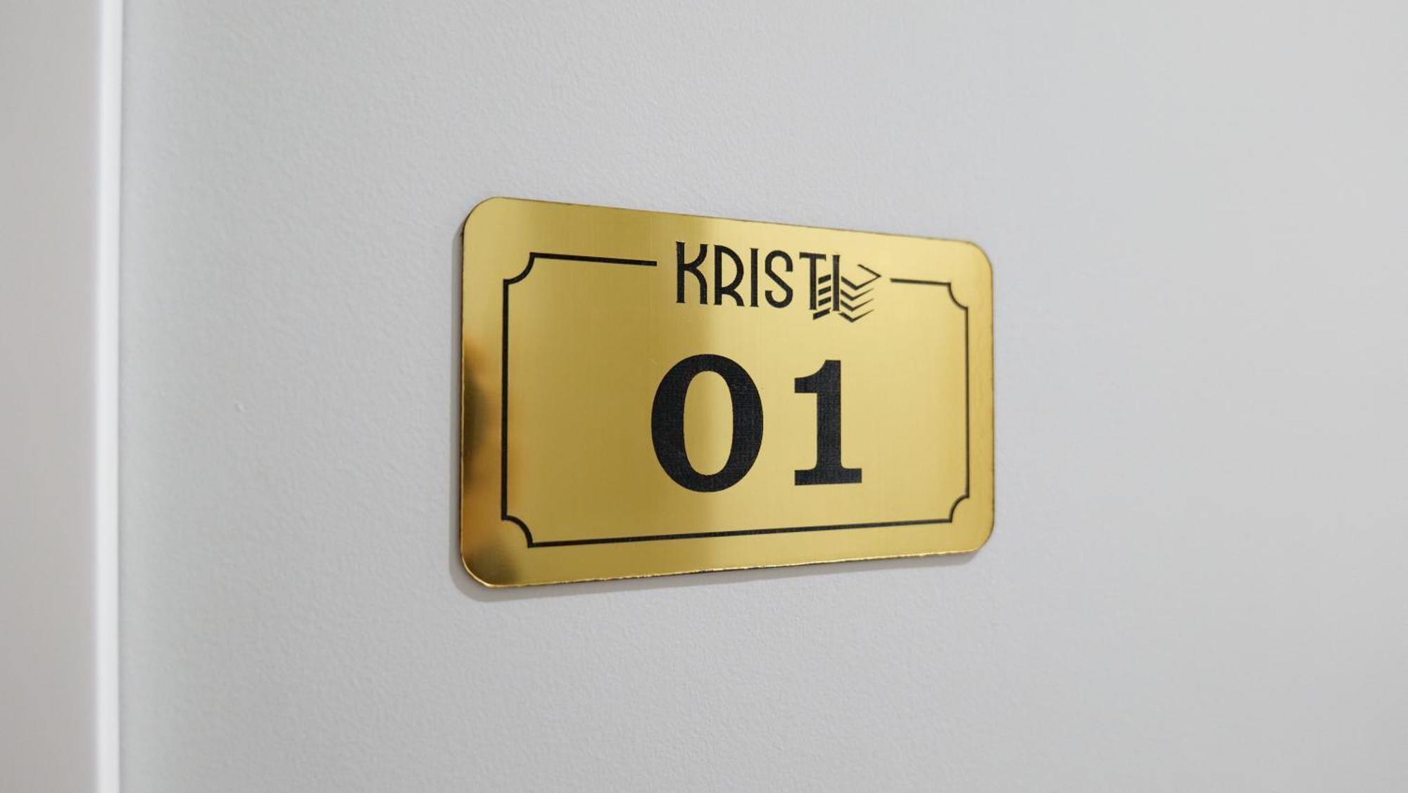 Kristi Apartments 01 Тирана Экстерьер фото