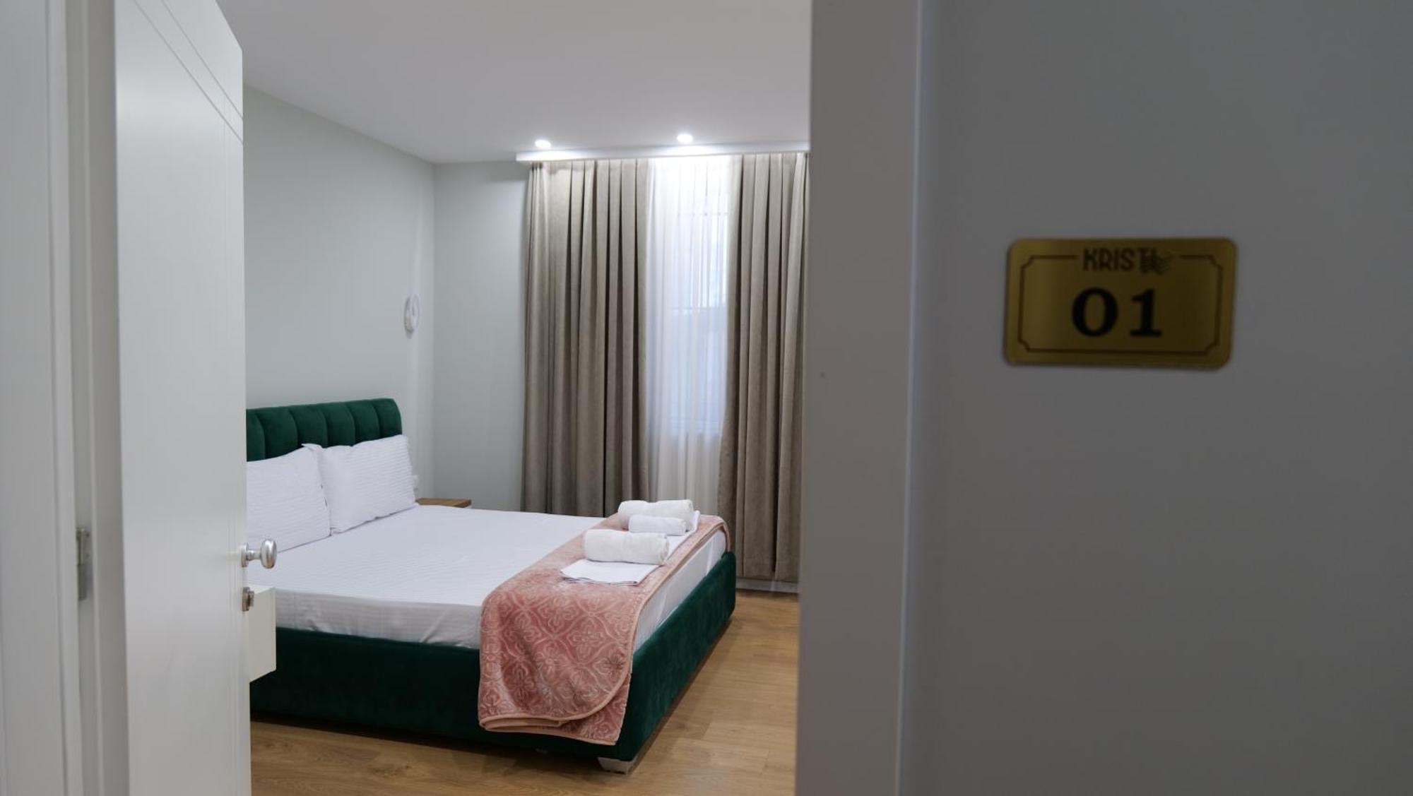 Kristi Apartments 01 Тирана Экстерьер фото