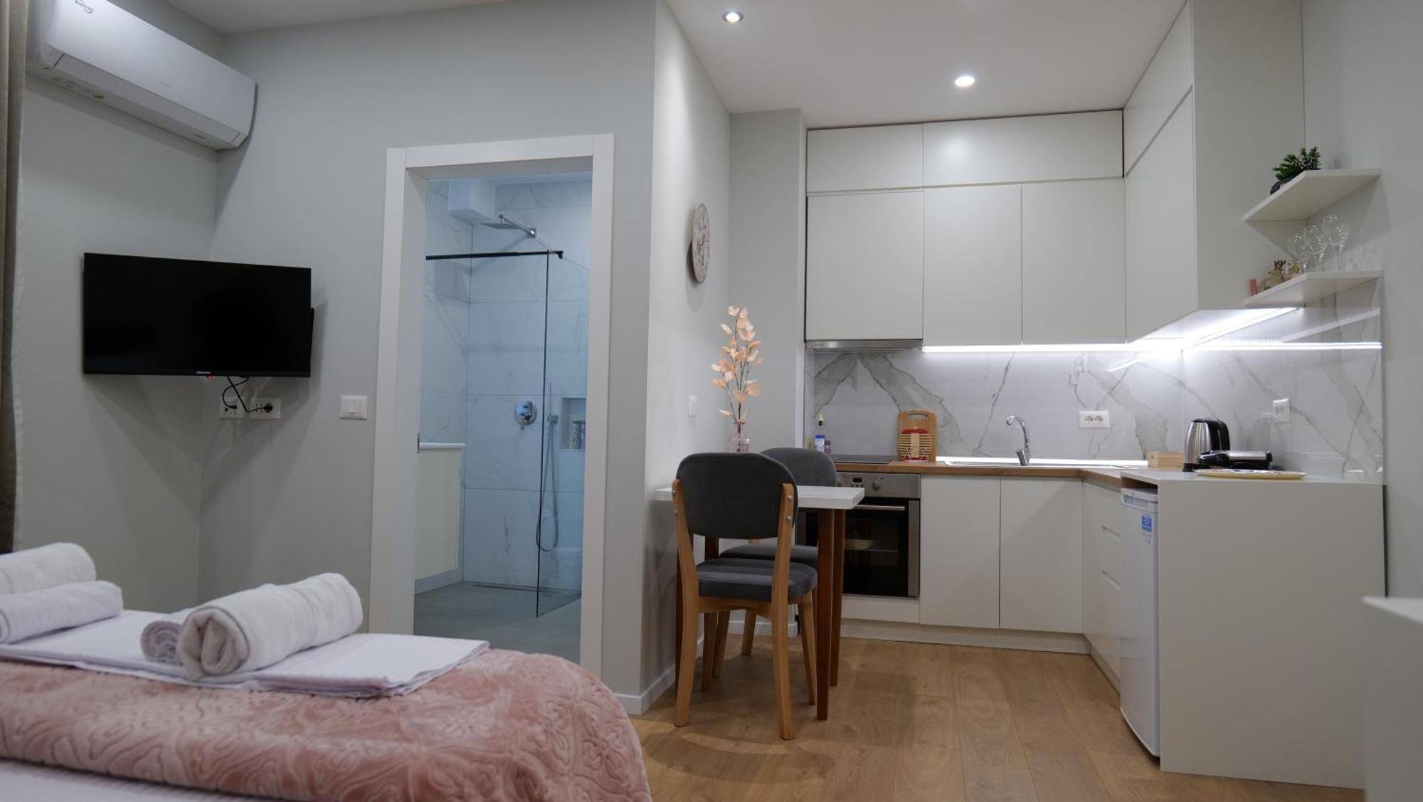 Kristi Apartments 01 Тирана Экстерьер фото